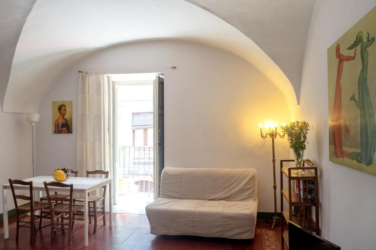 Tre Vie Apartment Con Terrazzo Giardino Pensile CTA Exterior foto