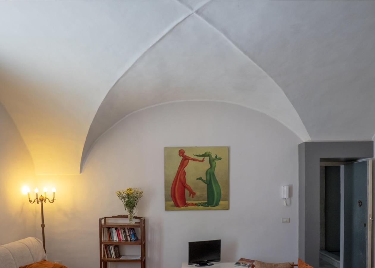 Tre Vie Apartment Con Terrazzo Giardino Pensile CTA Exterior foto